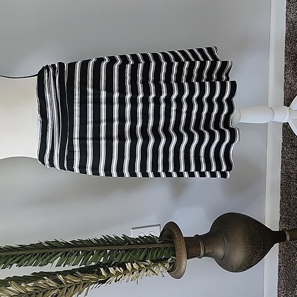 Maurices Black and White Striped Skater Skirt NWT - Picture 3 of 9